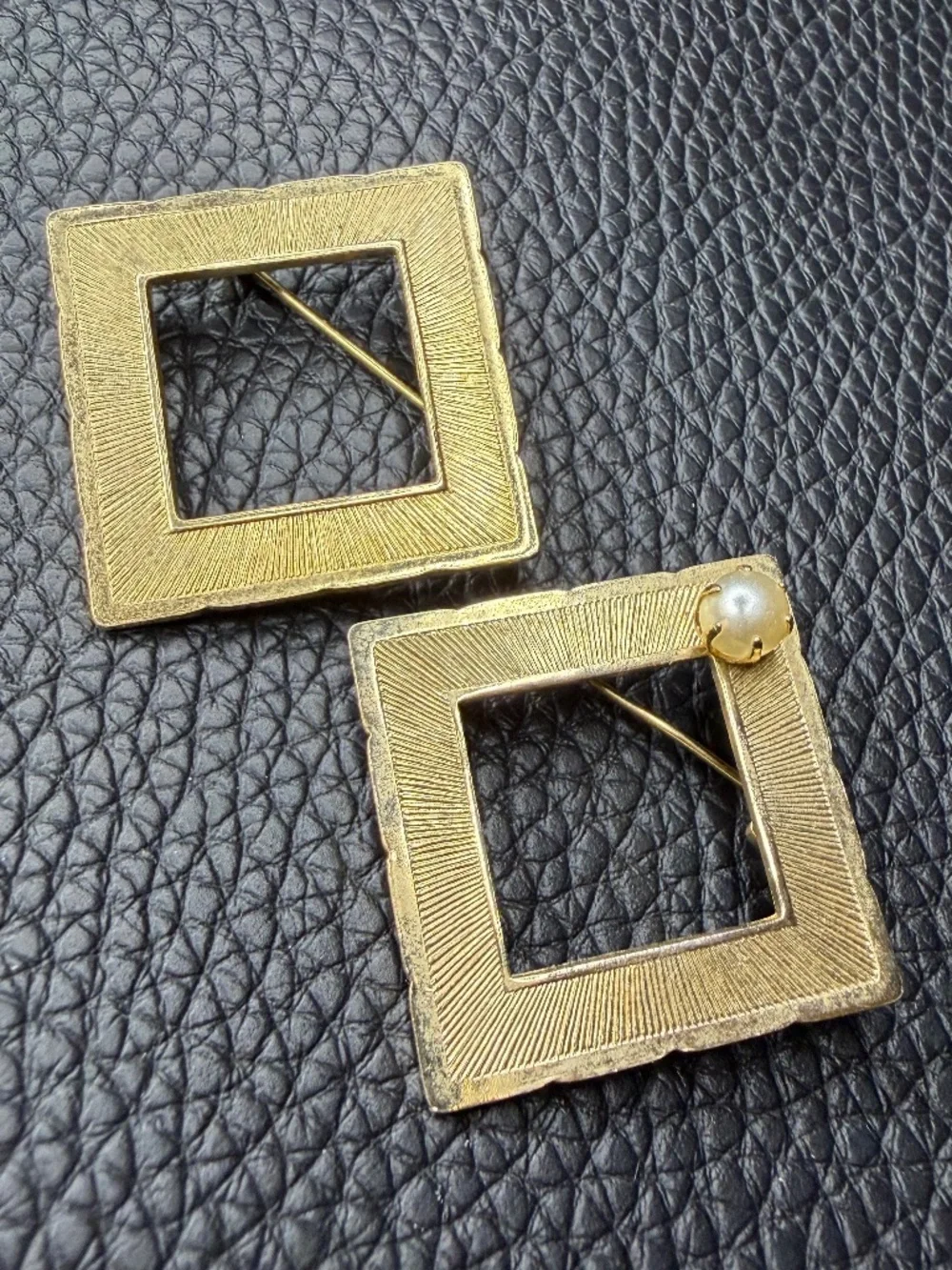 Pair of 2 Vintage MCM Gold Tone Textured Square Brooch Pins w/Faux Pearl  1.25